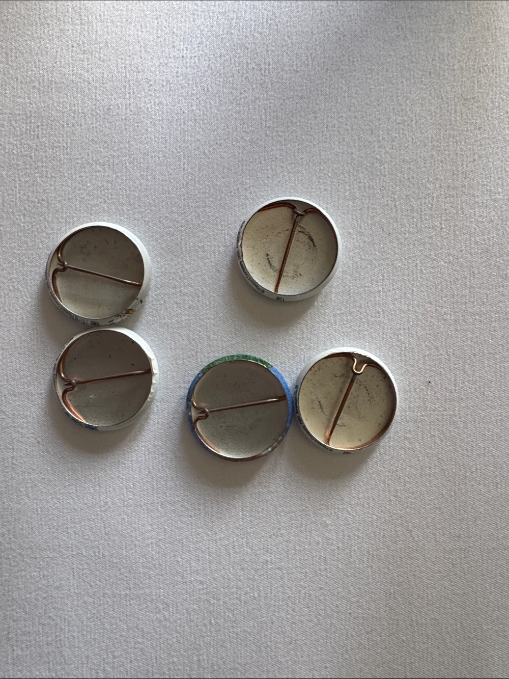 American Girl Vintage - American Girl Of Today Grin Pin Bundle of 5 - Picture 2 of 7